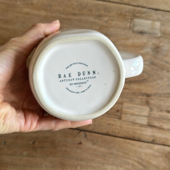 Rae Dunn “AMERICA” Coffee Mug - Picture 4 of 7